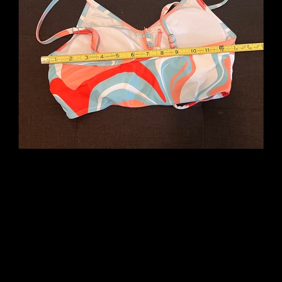 #1040+ Wave Pattern Kids Bikini Set - Picture 3 of 7
